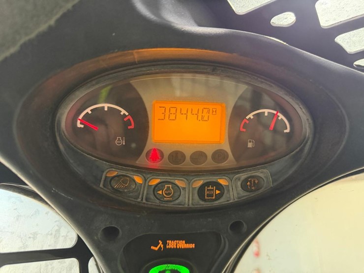 bobcat-t750-image-23