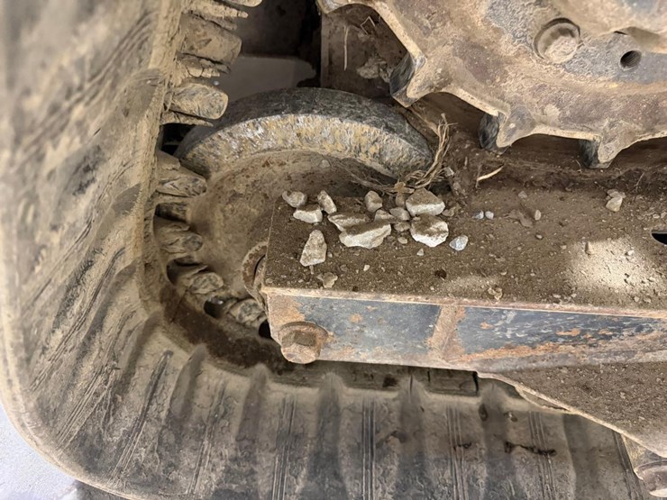 bobcat-t740-image-19