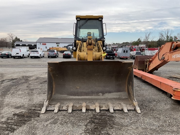 caterpillar-963c-image-1