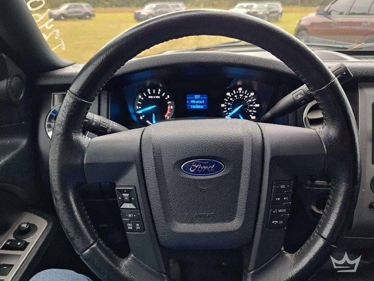 2016-ford-expedition-image-21