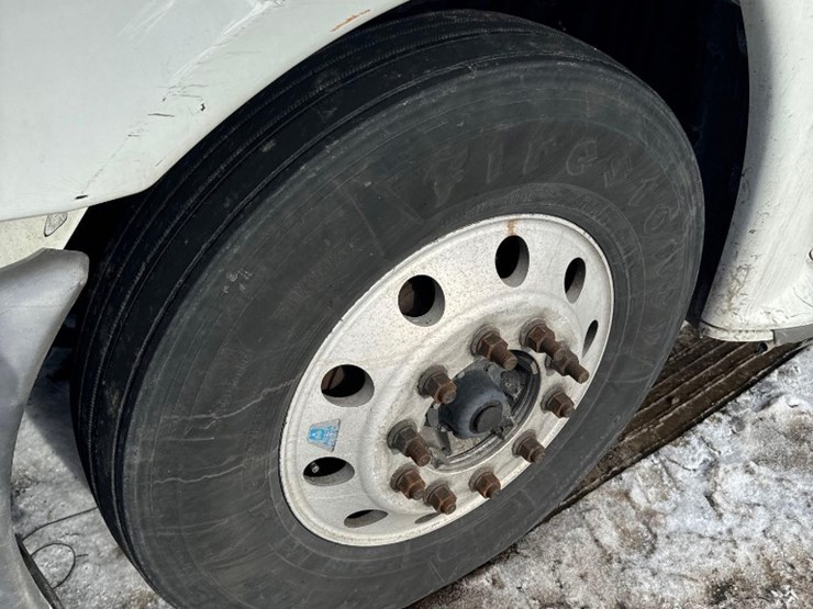 freightliner-cascadia-125-image-11