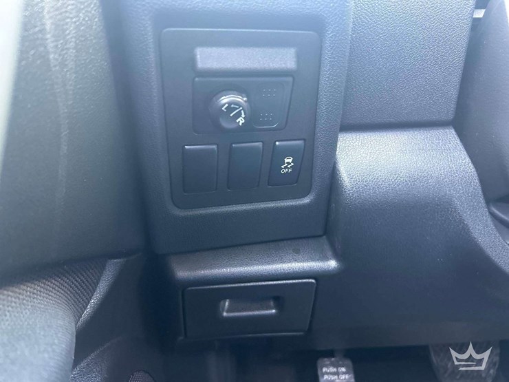 2015-nissan-rogue-image-12