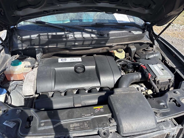 2010-volvo-xc90-image-6