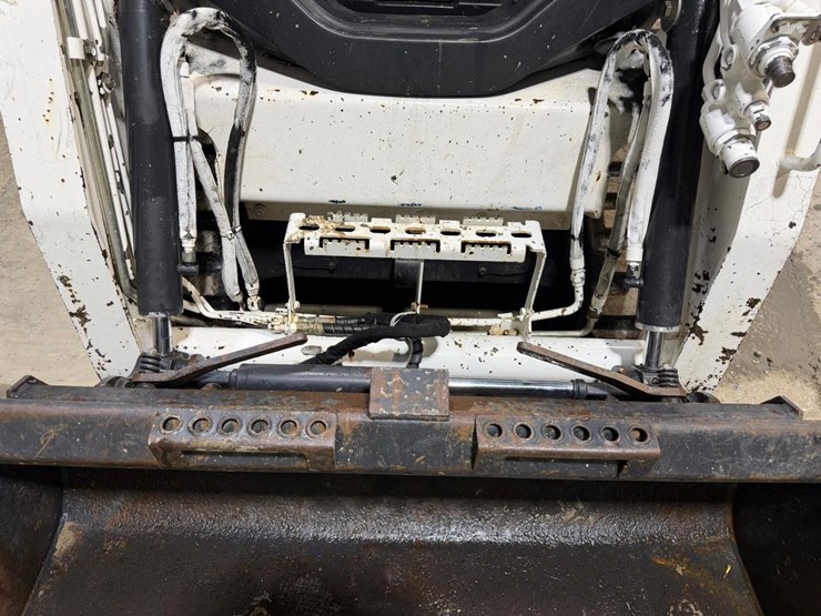 bobcat-t450-image-10