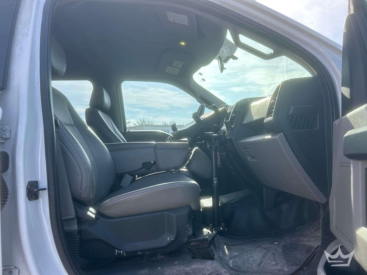 2016-ford-f150-image-21