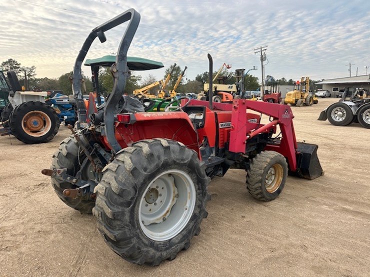 massey-ferguson-1455v-image-3
