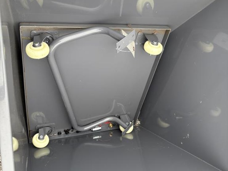 #142-•-irdh-mini-grey-hopper-image-2