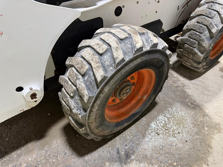 bobcat-s300-image-14