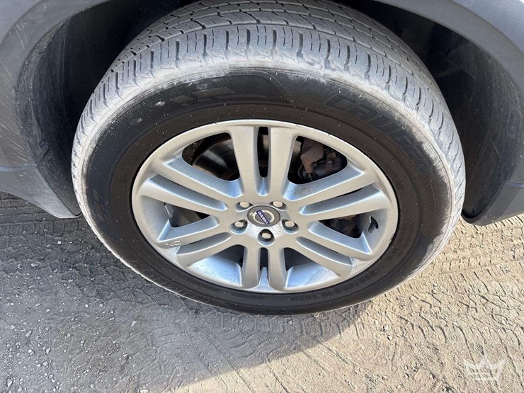 2010-volvo-xc90-image-26