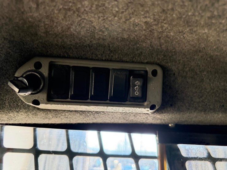 bobcat-t320-image-29