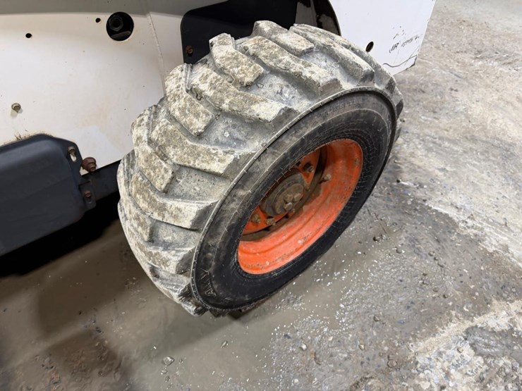 bobcat-s300-image-12