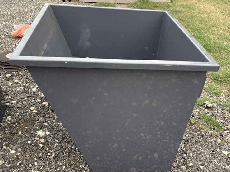 #142-•-irdh-mini-grey-hopper-image-1