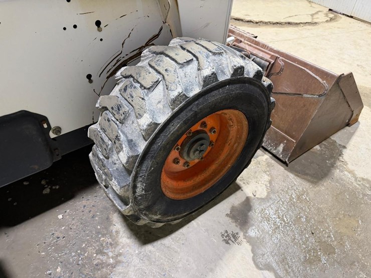 bobcat-s300-image-15