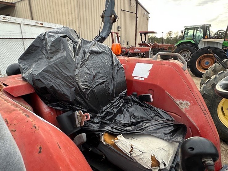 massey-ferguson-1455v-image-41