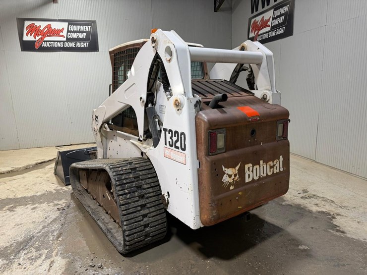 bobcat-t320-image-3