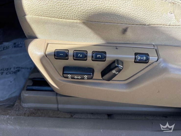 2010-volvo-xc90-image-13