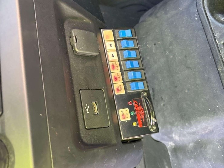 2019-ford-f150-image-16