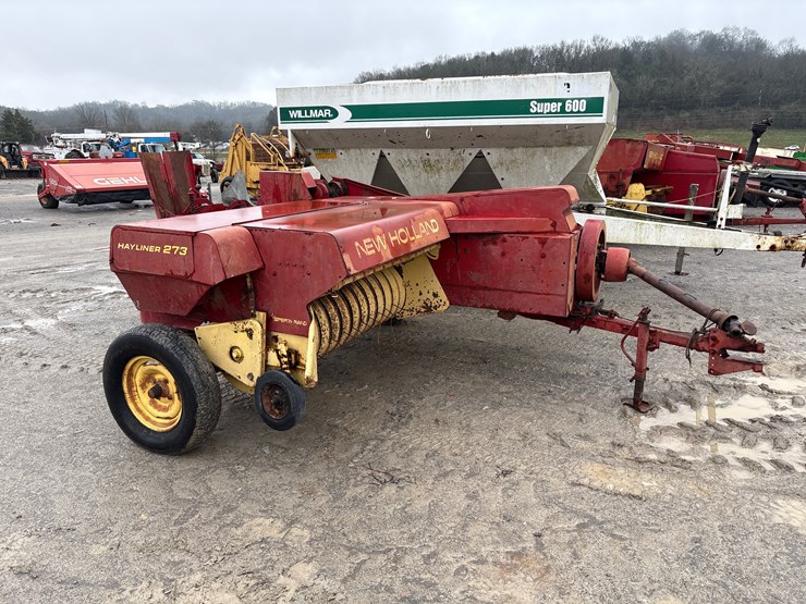 new-holland-273-image-3