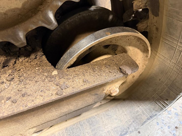 deere-ct332-image-17