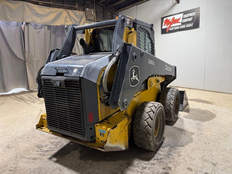 deere-330g-image-5