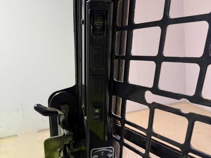 2019-bobcat-t650-image-28