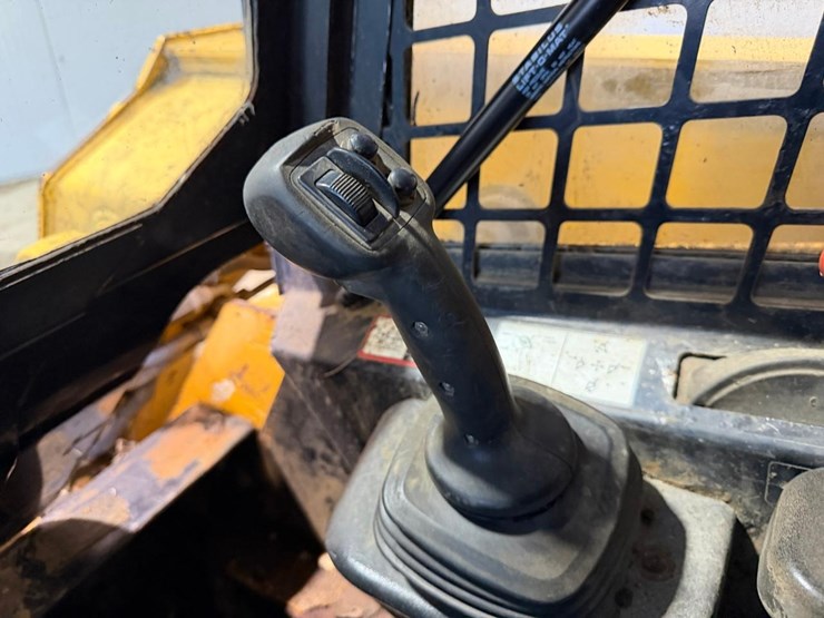 deere-ct332-image-29