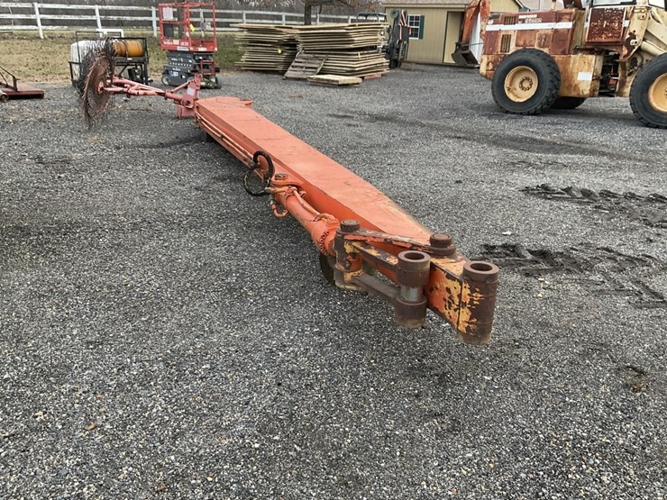 hitachi-ex200-image-2