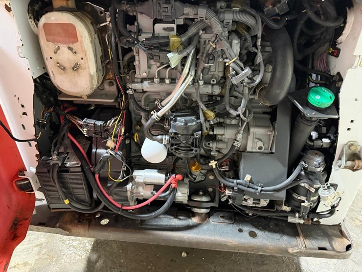 bobcat-t750-image-16