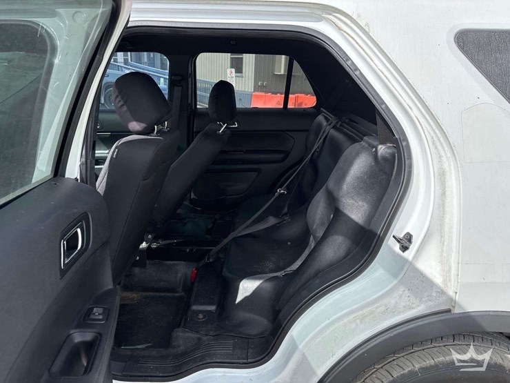 2018-ford-explorer-image-18