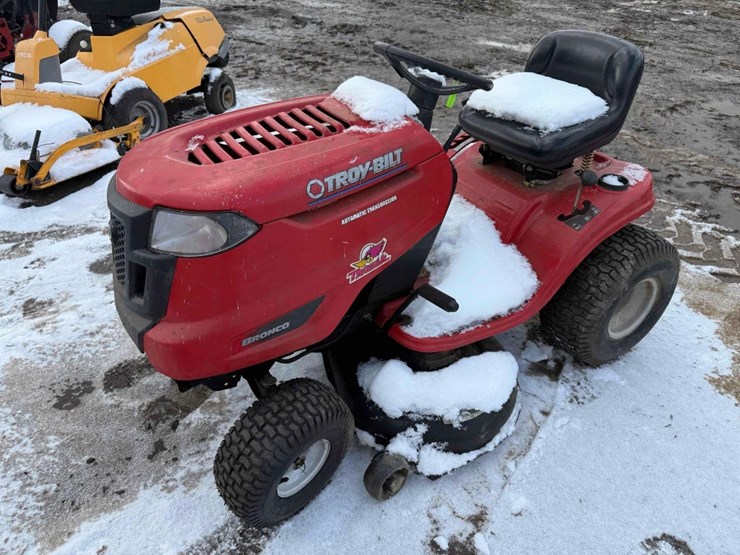 troy-bilt-bronco-image-2