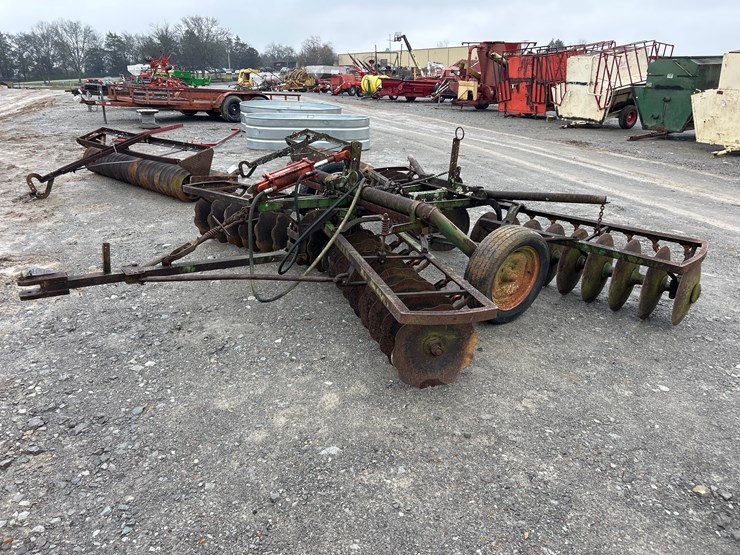 john-deere-10-image-3