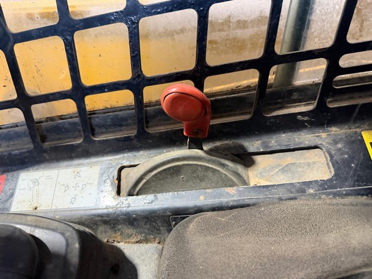 deere-ct332-image-30