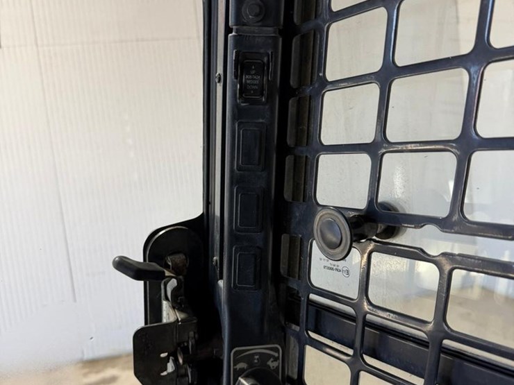 bobcat-t590-image-30