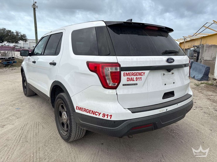 2019-ford-explorer-image-3