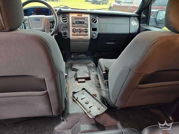 2016-ford-expedition-image-32