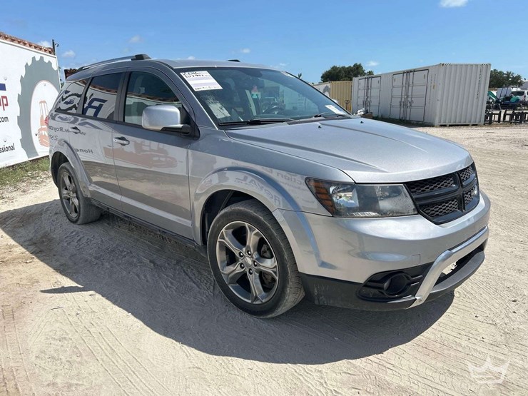 2016-dodge-journey-image-2