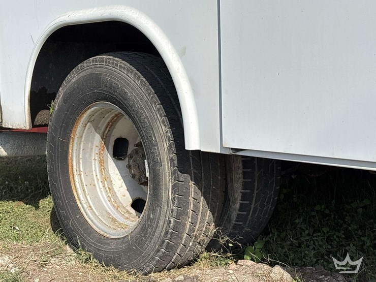 2015-ford-f350-image-26