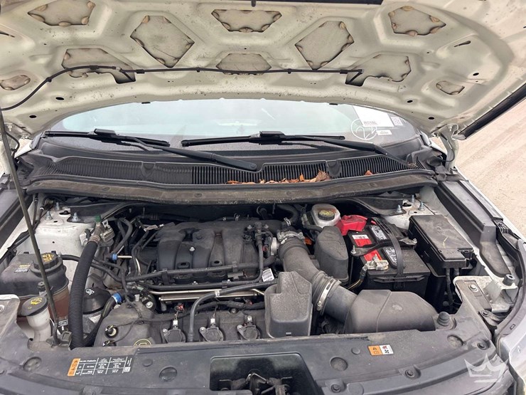 2019-ford-explorer-image-7