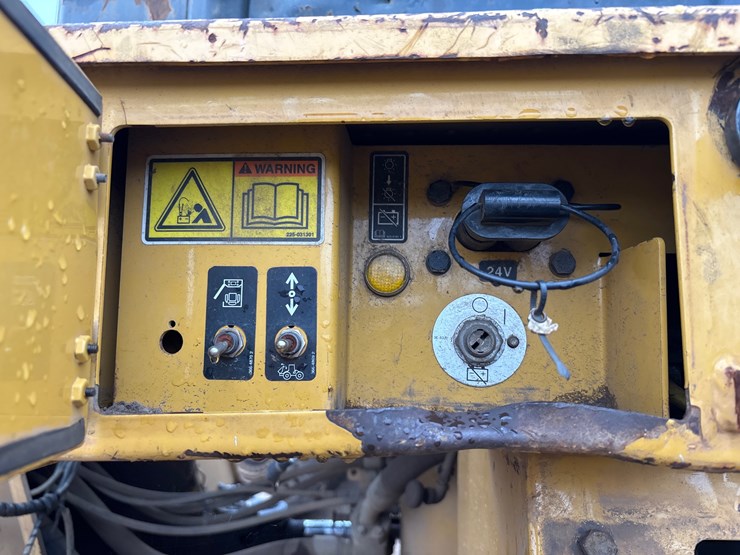 caterpillar-980m-image-12