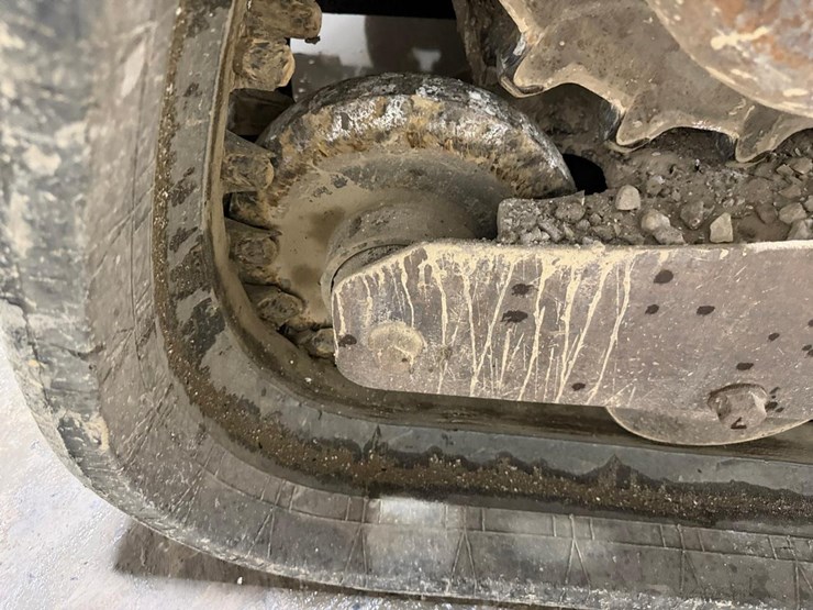 bobcat-t750-image-19