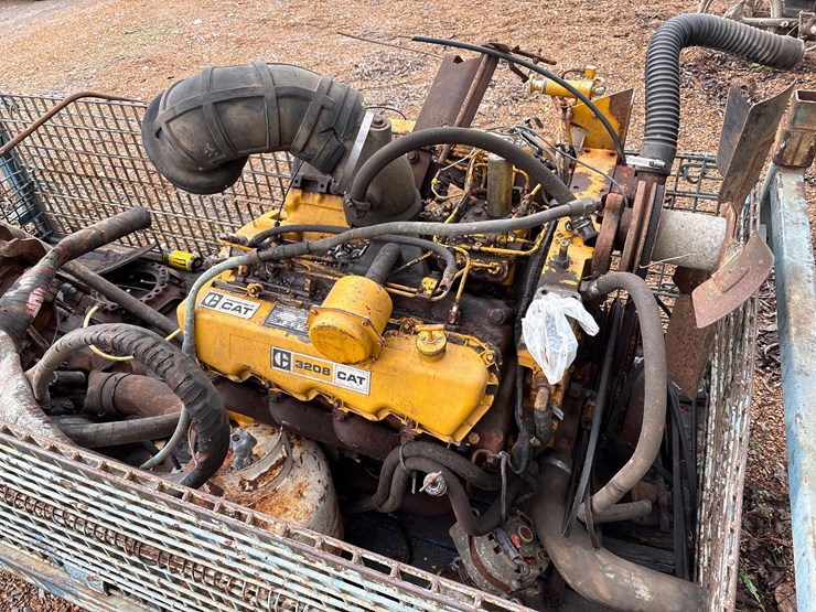caterpillar-3208-image-4