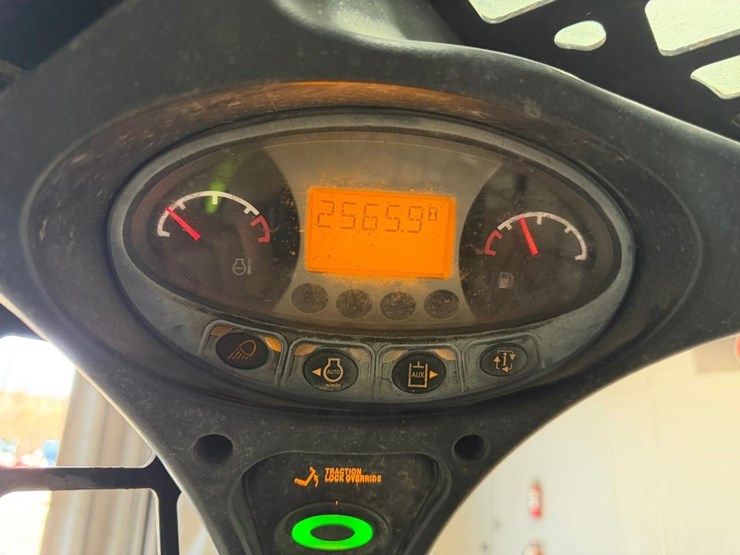 bobcat-t550-image-22