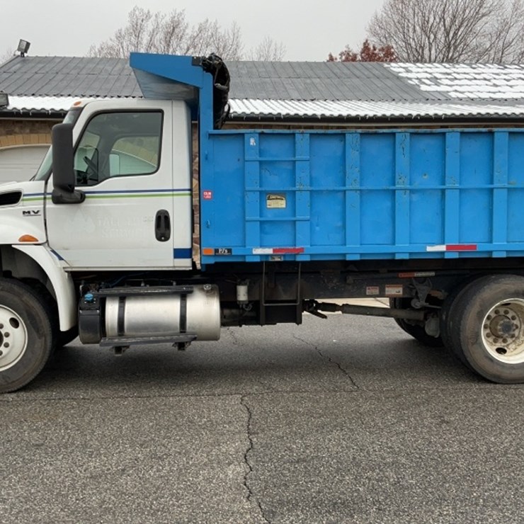 2019 INTERNATIONAL MV