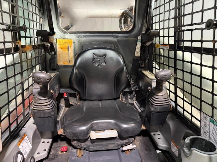 bobcat-t740-image-21