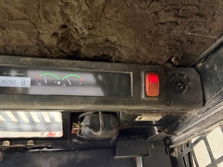 deere-ct332-image-28