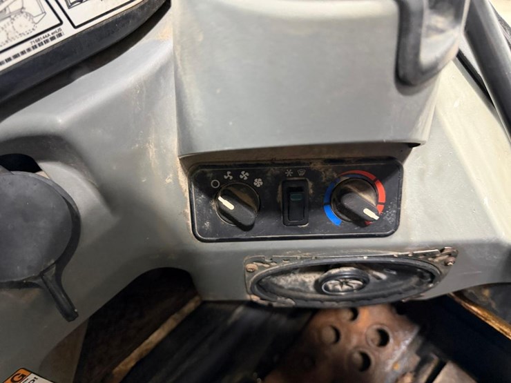 bobcat-t590-image-26