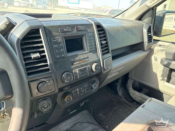 2018-ford-f150-image-19