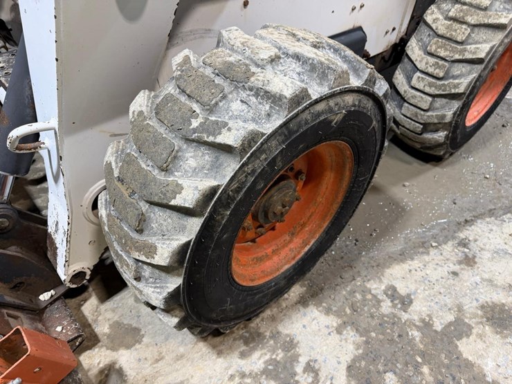 bobcat-s300-image-11