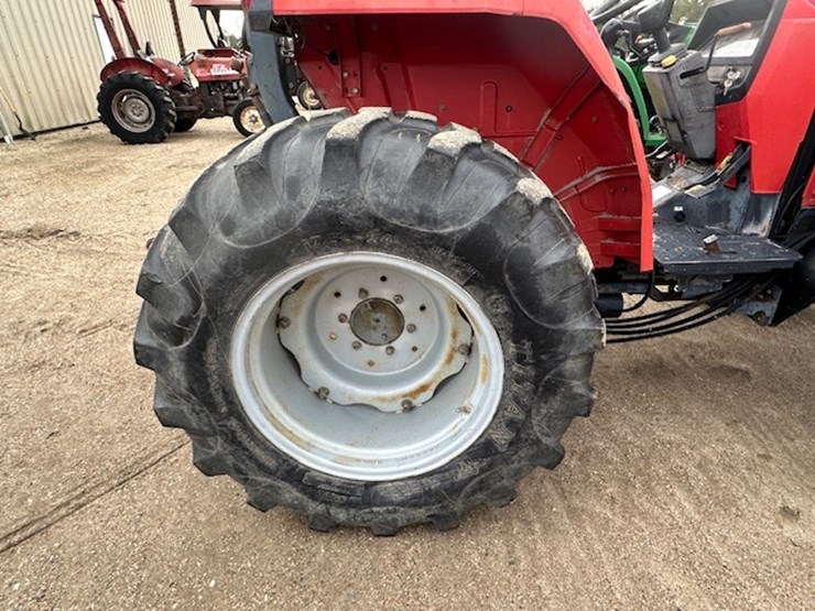 massey-ferguson-1455v-image-37