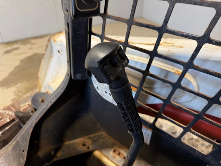 bobcat-t550-image-25